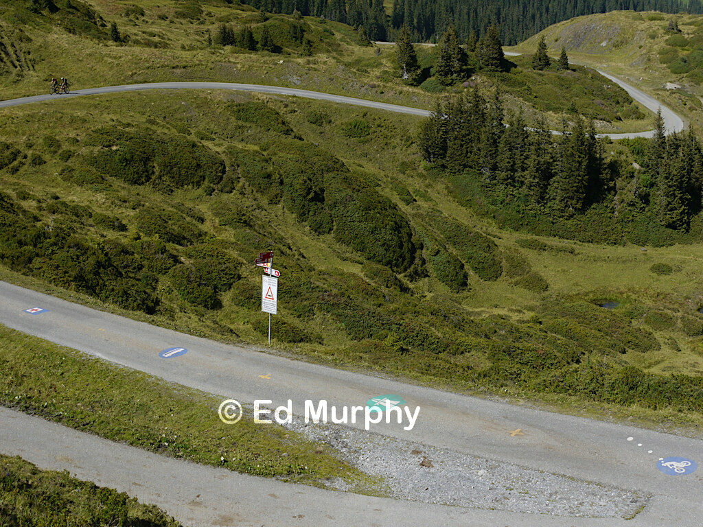 Creative road markings at Grosse Scheidegg
