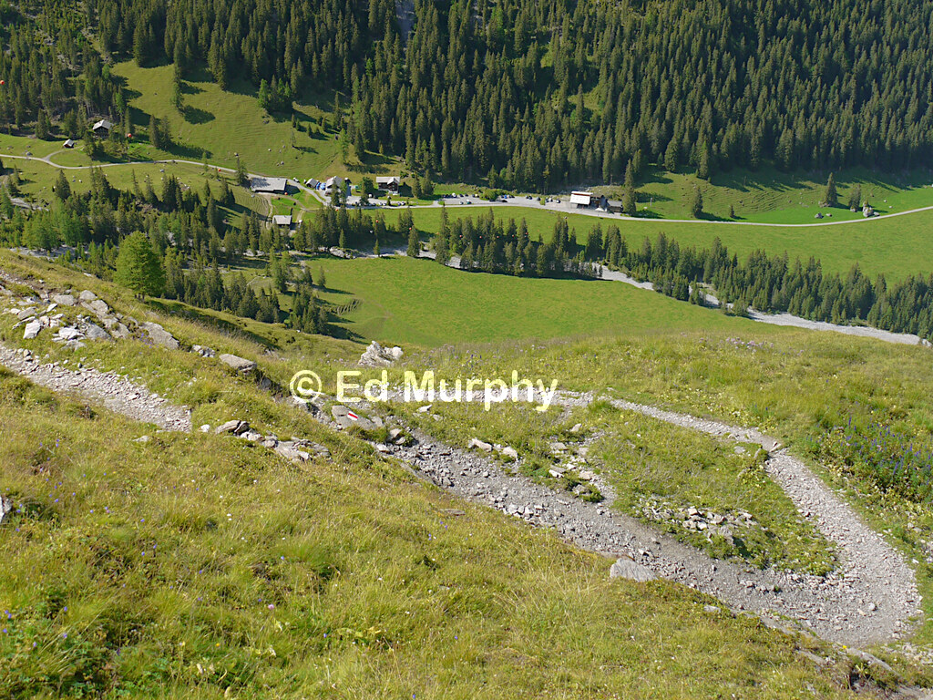 Hairpin bends on the track above Iffigenalp