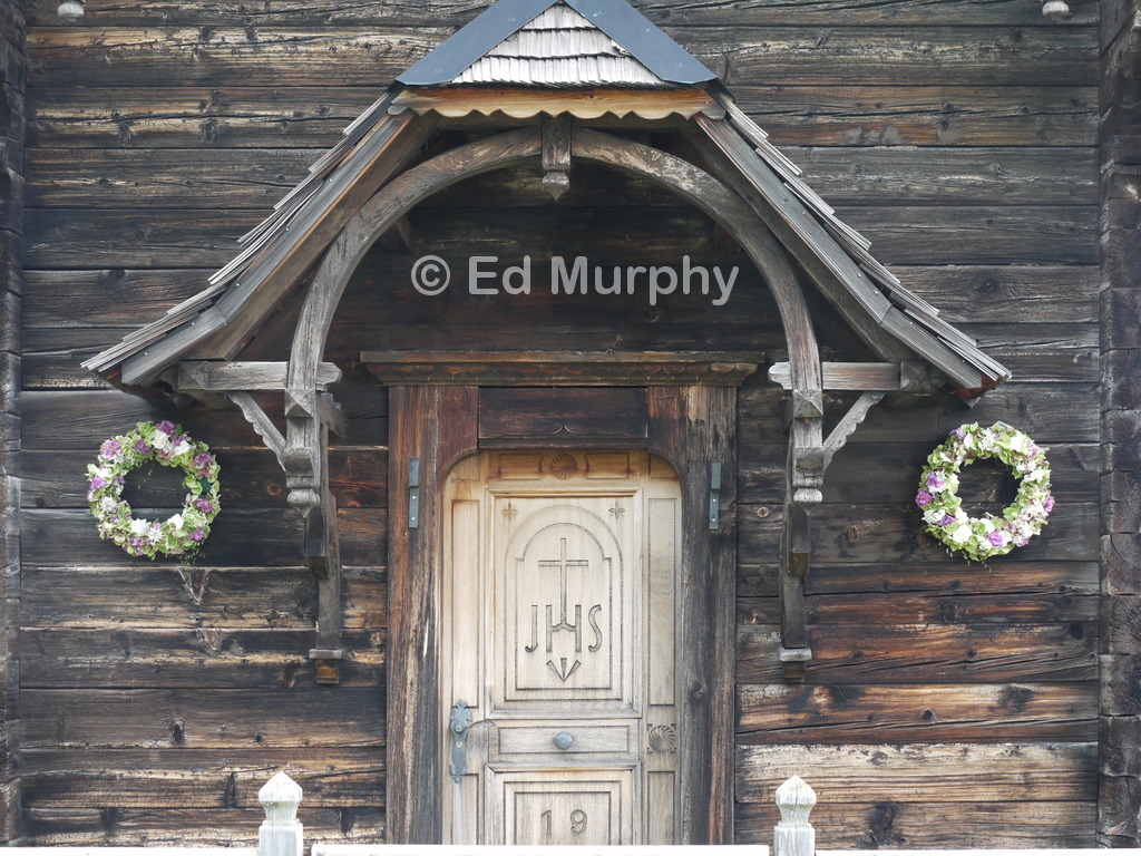 The front of the Mary of the Snows Chapel, Faldumalp