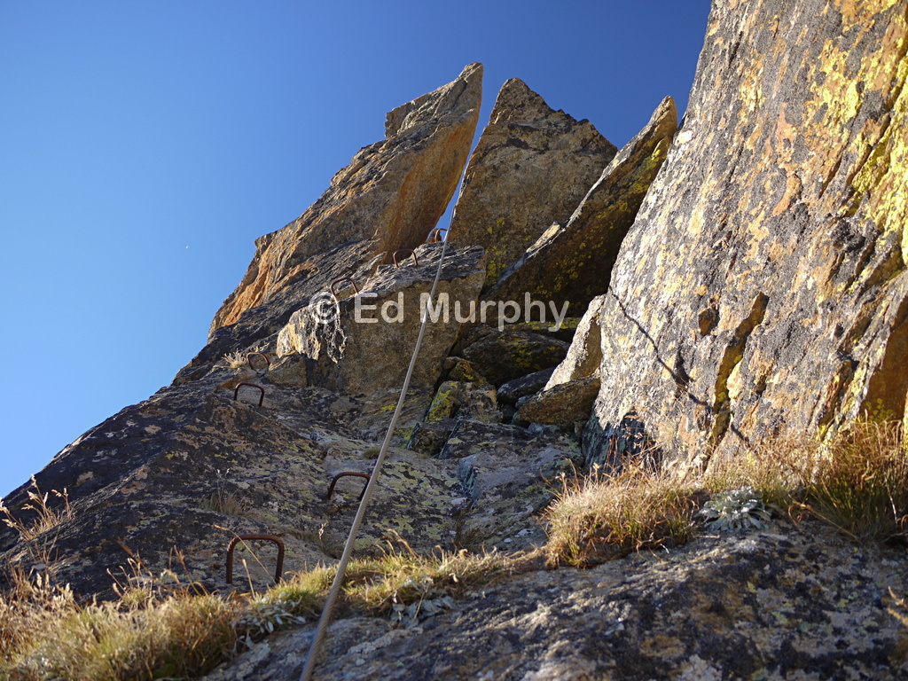 The entry onto the SW ridge of the Almagellerhorn