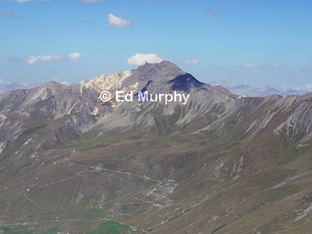 The Sasseneire seen from the Col de Tsarmine