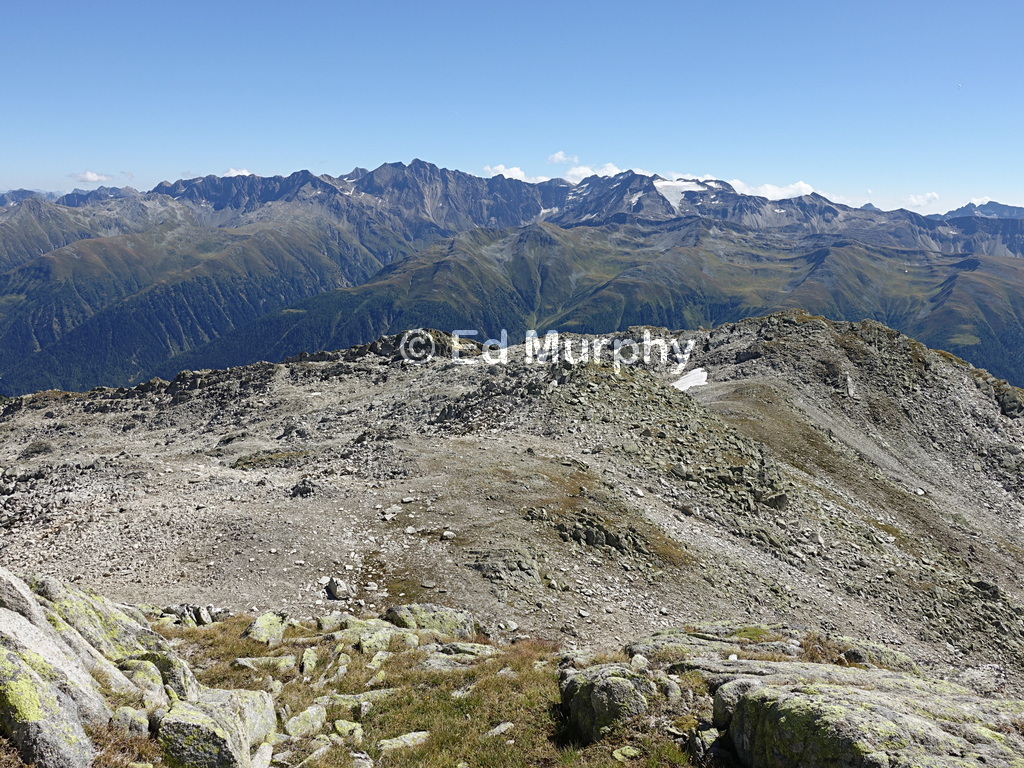 Trackless terrain above the Honeggerhorn