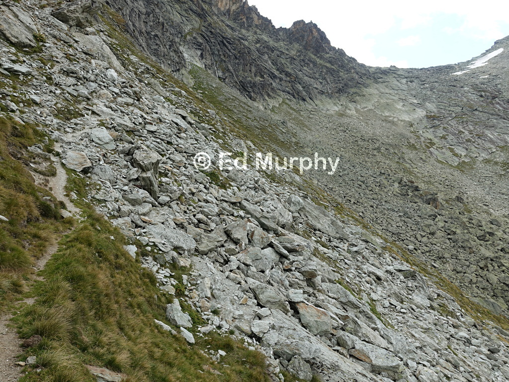 The western approach to the Col de Tsarmine