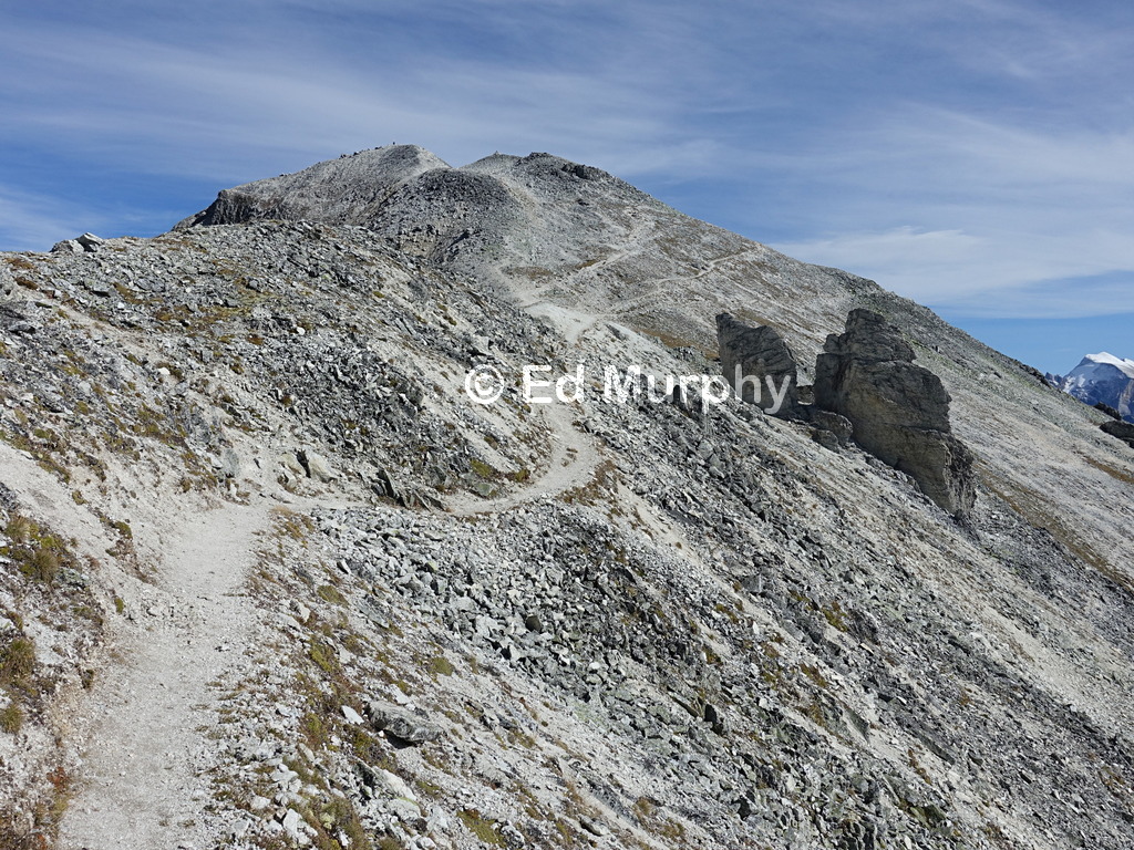 The track aproaching the summit of the Bella Tola