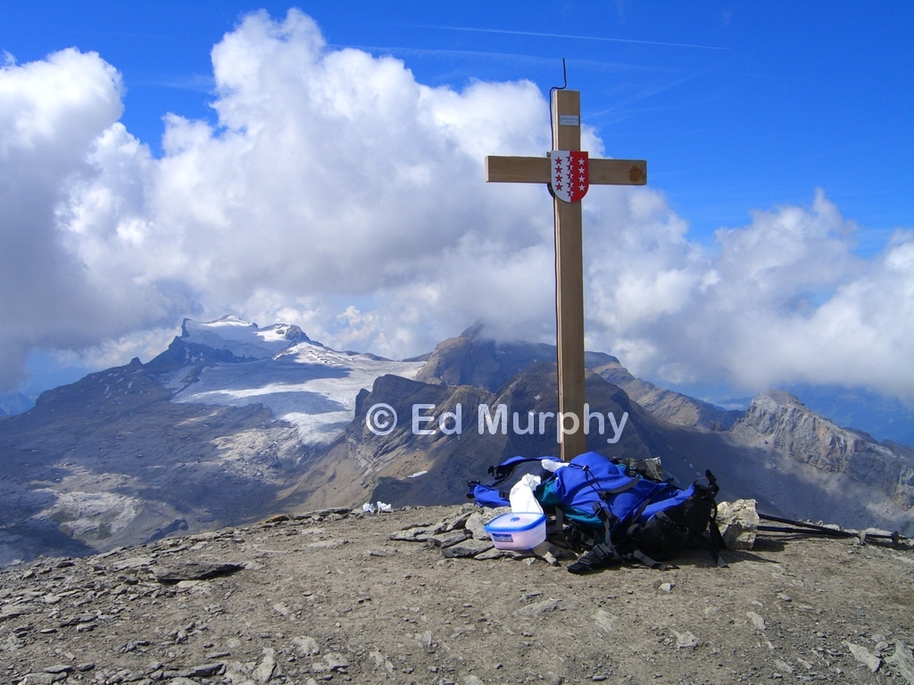 The Arpelistock's cross just after its installation in 2008