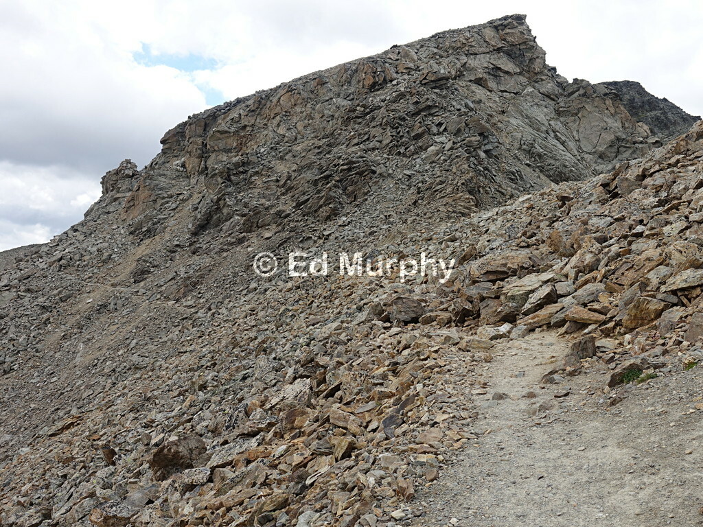 The track from the Diavolezza up Munt Pers