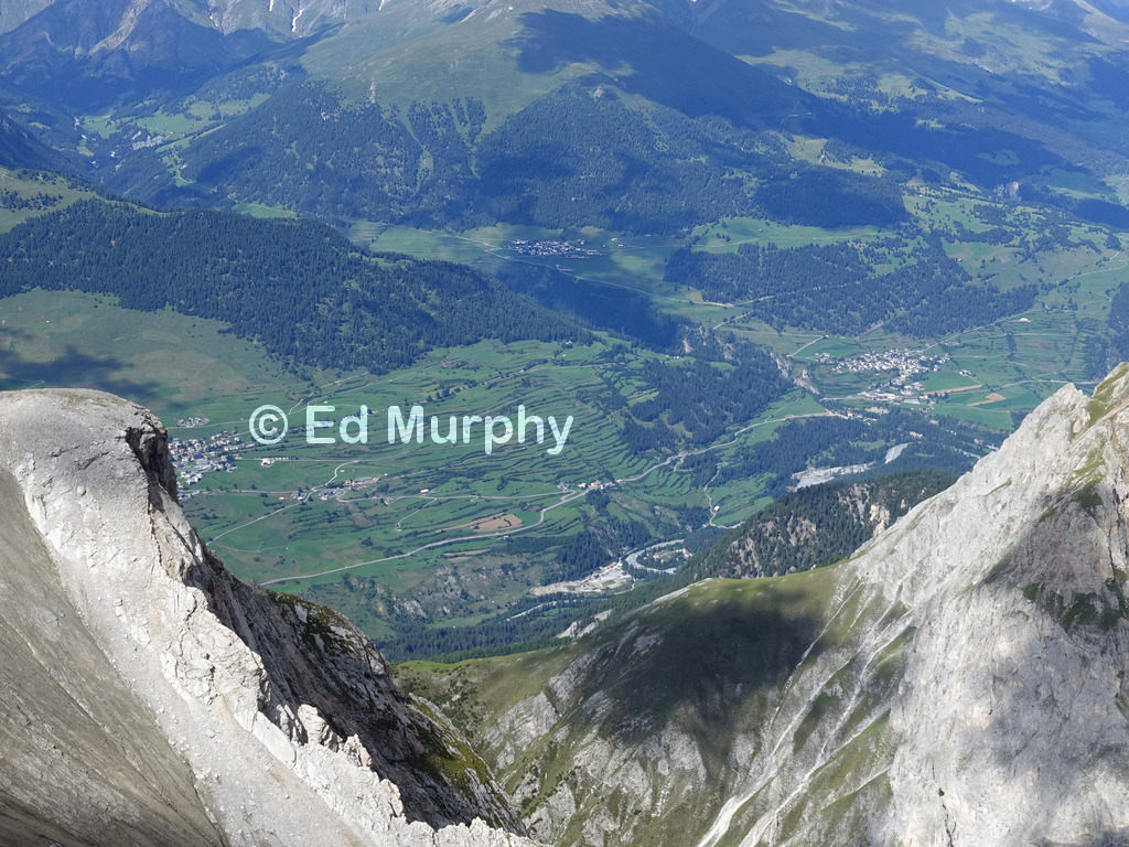 Vn&aacute; and Ramosch villages from the summit of Piz Lischana