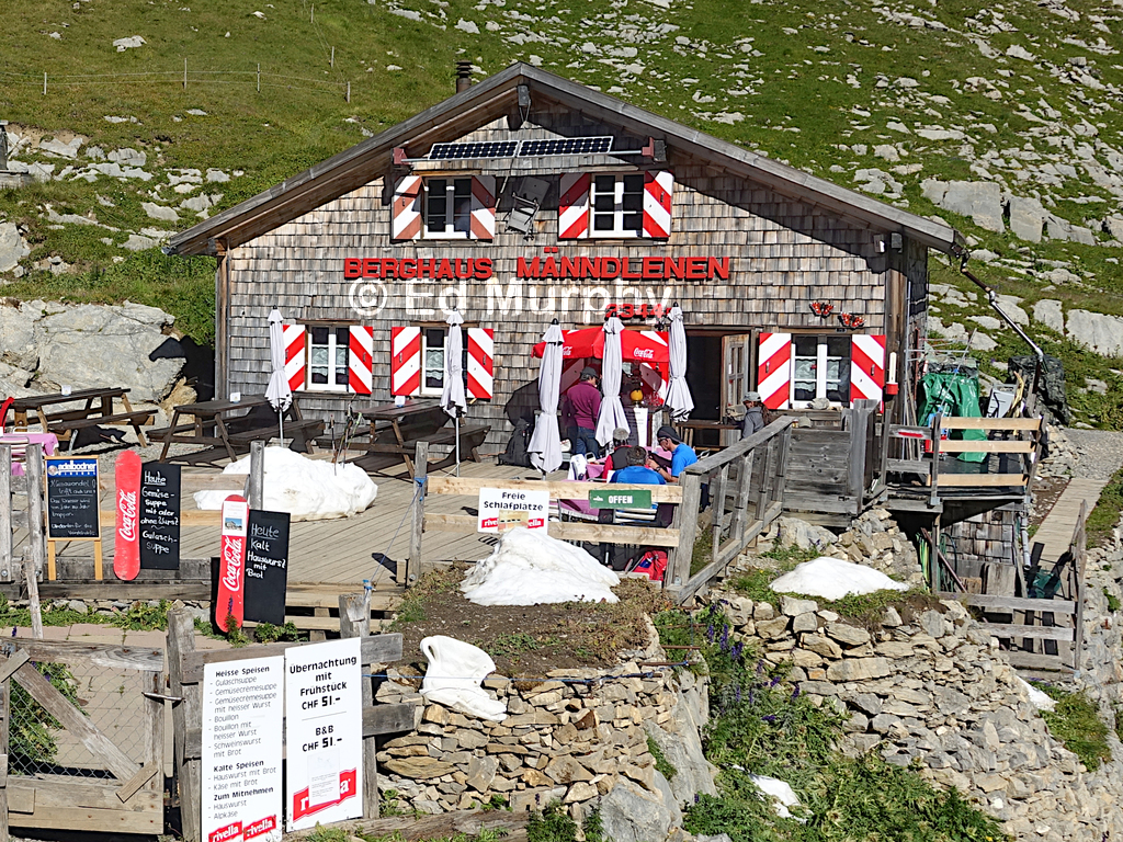 The M&auml;nndlenen Hut on the way to the Faulhorn